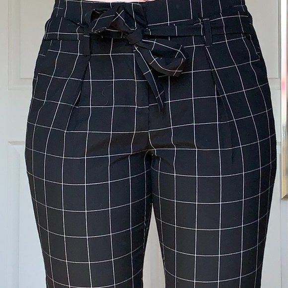 Paperbag pants - Picture 2 of 2